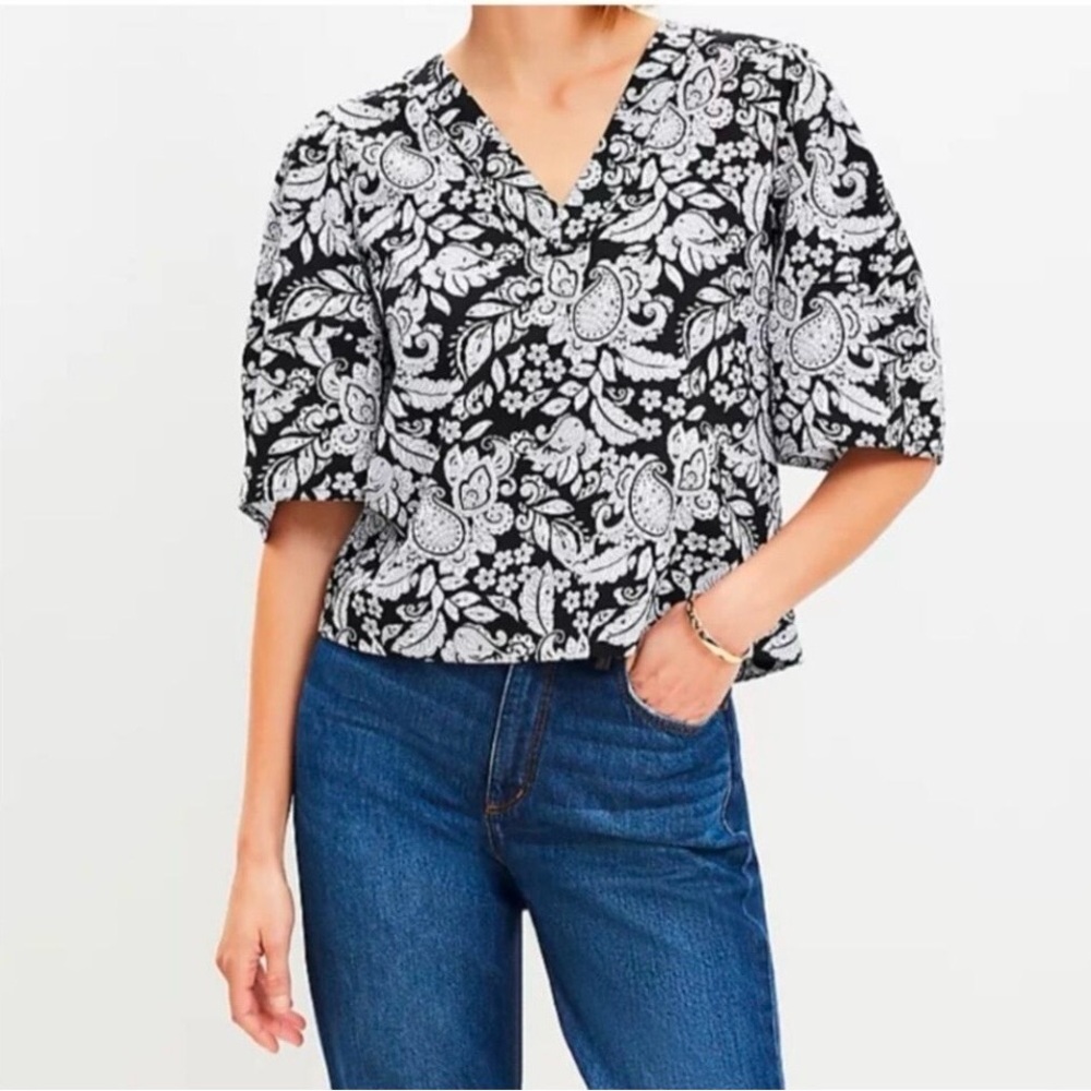 LOFT Blouse Womens XL Black & White Paisley 3/4 Bell Sleeve V-Neck Top
